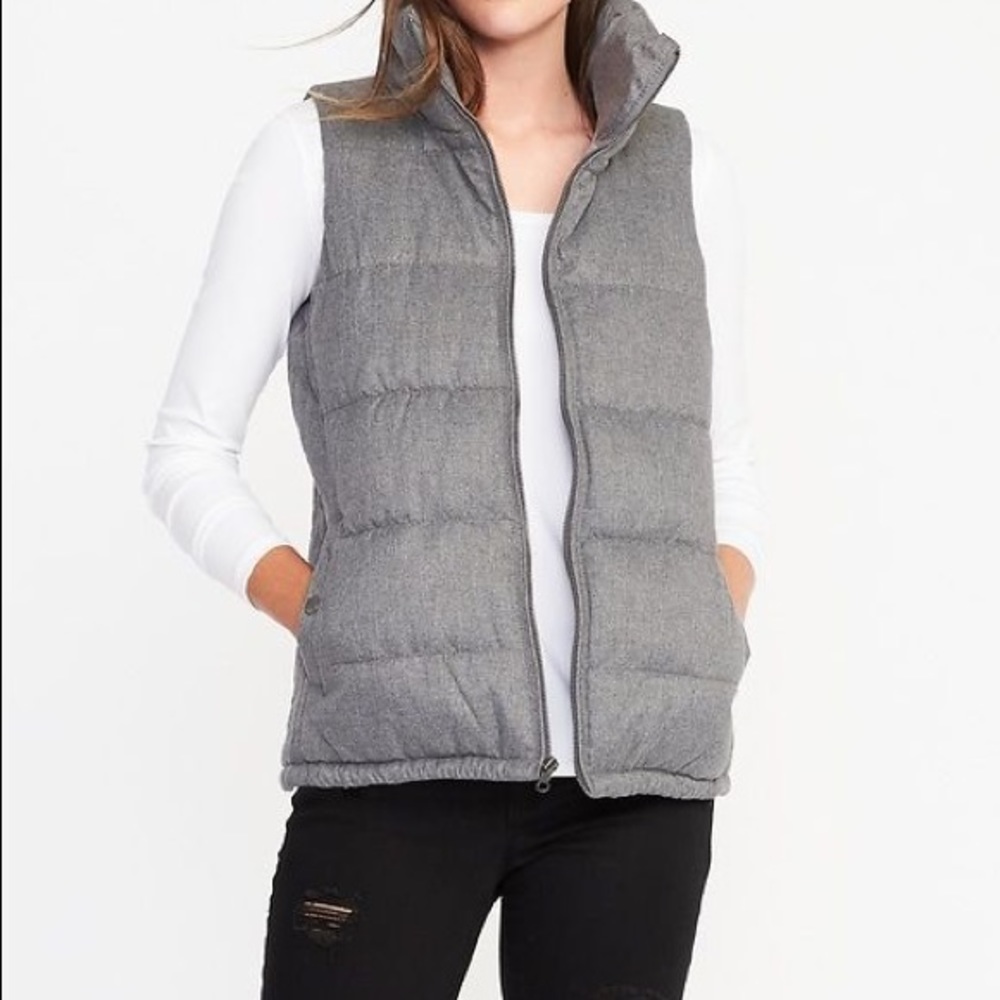 Old Navy Gray Puffer Vest Sleeveless Women’s M